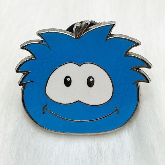 🔮 5/$25 Disney‎ Club Penguin Puffles Blue Puffle Pin - Picture 1 of 2